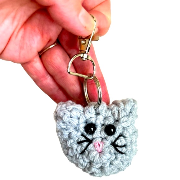 HAND CRAFTED Colorful Gray Amigurumi  Crochet Kitty Keychain Backpack Accessory - Picture 6 of 6